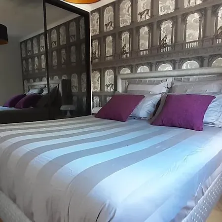 Allées Historiques Du Parc De La Colombière, Appt De Gamme