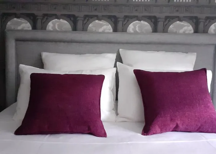 Appartement Allées Historiques Du Parc De La Colombière, Appt De Gamme Dijon